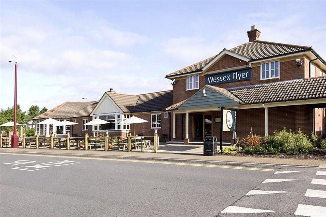 Premier Inn Bristol South Exteriör bild